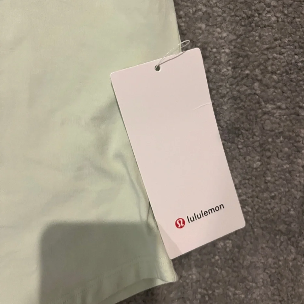Nwt lululemon athletica Mint Short Sleeve Tee- love tee - Picture 2 of 5